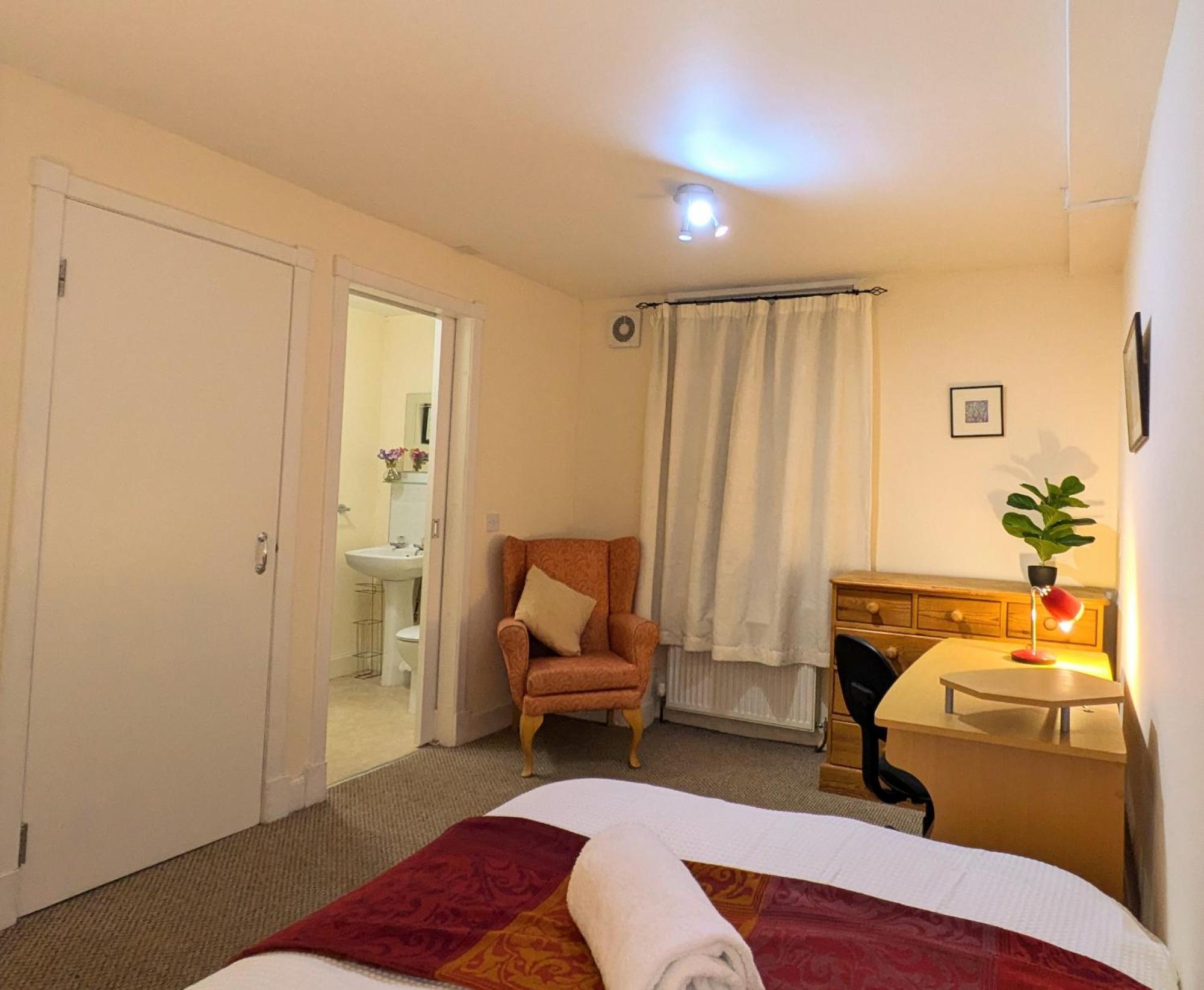 Hollybank - Ensuite Room & Use Of Large Shared Kitchen Dumfries Eksteriør bilde