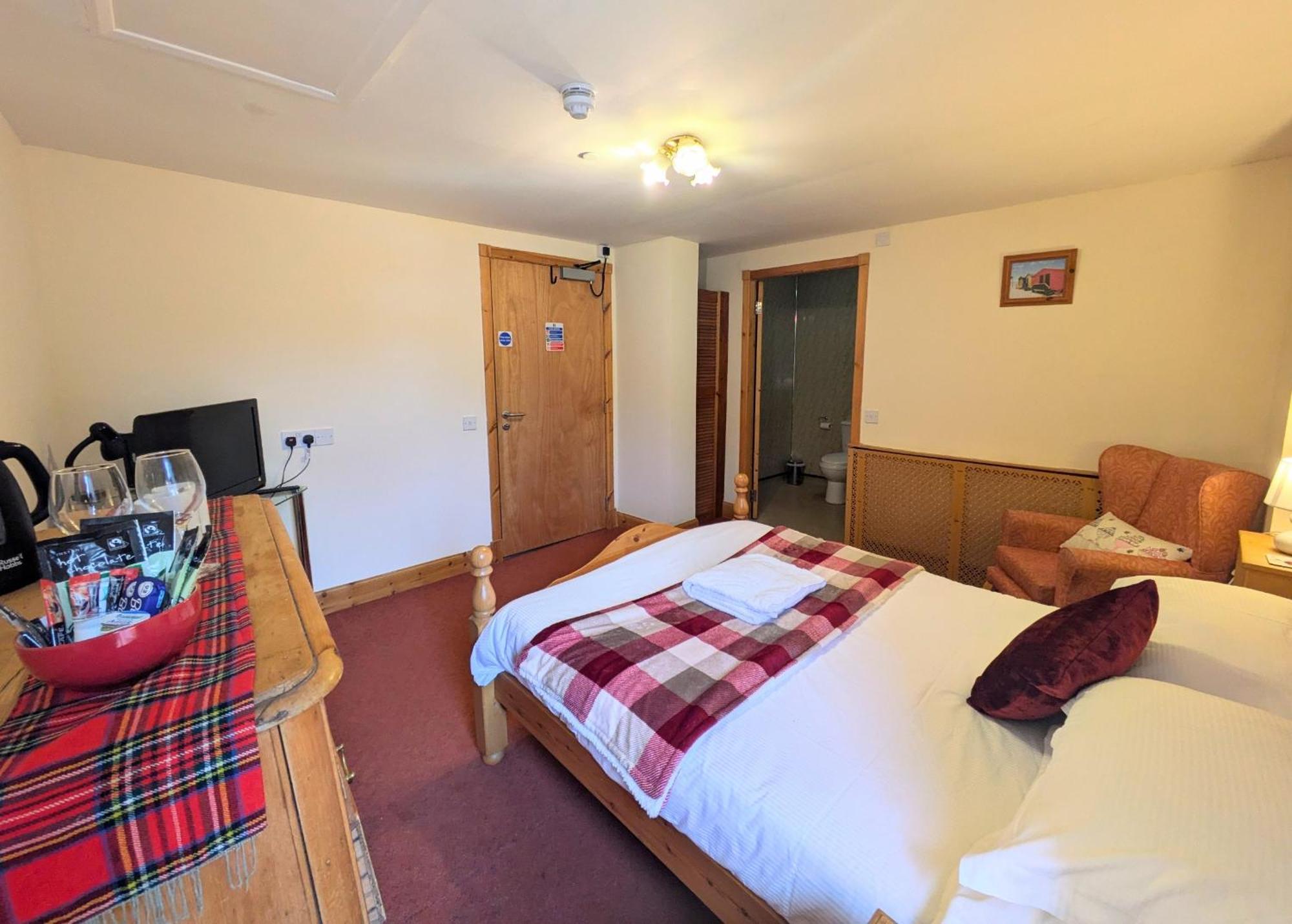 Hollybank - Ensuite Room & Use Of Large Shared Kitchen Dumfries Eksteriør bilde