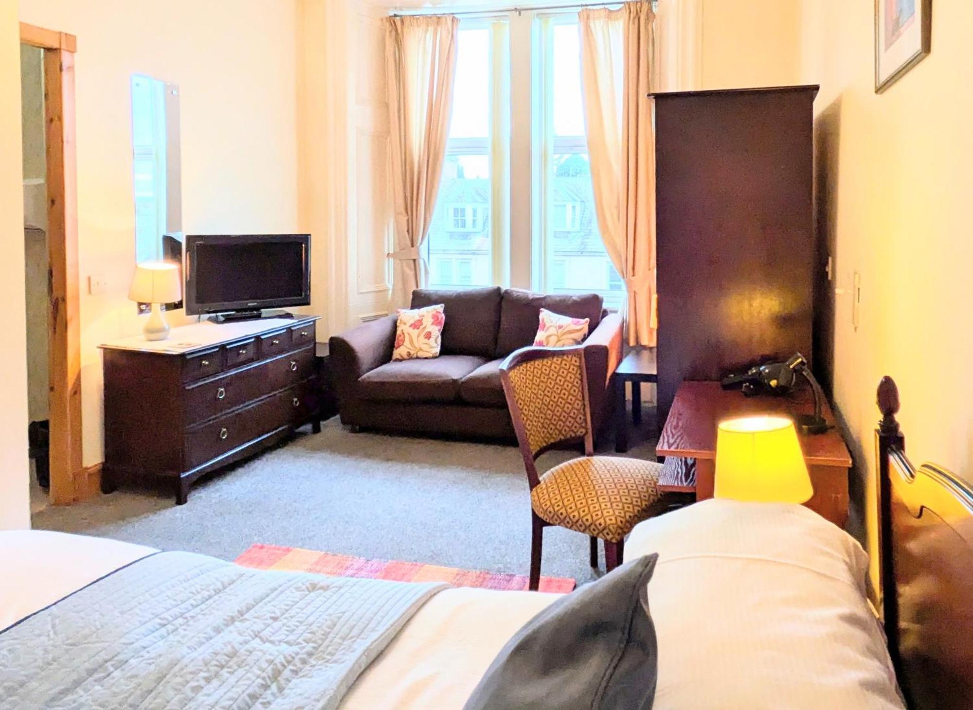 Hollybank - Ensuite Room & Use Of Large Shared Kitchen Dumfries Eksteriør bilde